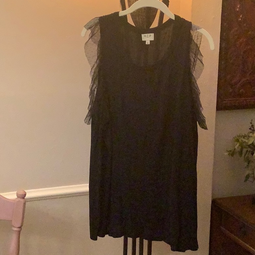 Open shoulder top